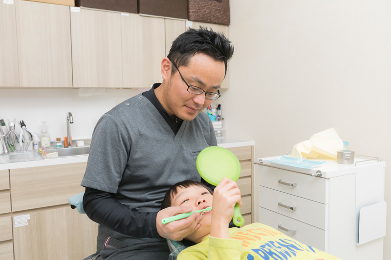 お子さまの笑顔を引き出す、やさしい歯科診療